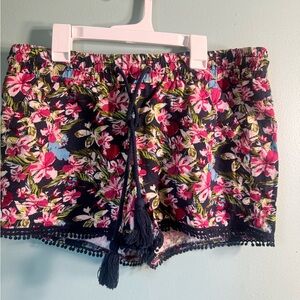 Women’s floral, cloth shorts, size medium.